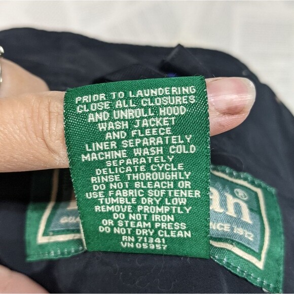 LL Bean Full Zip Nylon Windbreaker Medium - Picture 10 of 10